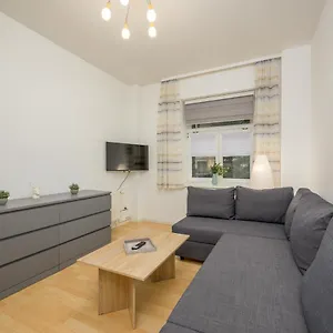 https://zentrale-wohnung-im-eg-30qm-kuche-netflix.bestleipzighotels.com